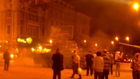 У центрі Донецька з'явилися танки (ВІДЕО) У центрі Донецька з'явилися танки (ВІДЕО)