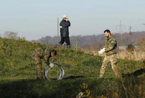 Словенія зводить огорожу від мігрантів Словенія зводить огорожу від мігрантів