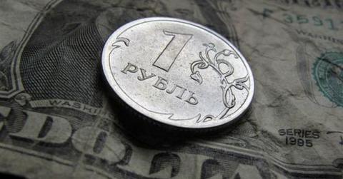 Рубль не встояв перед падінням нафти