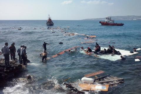 Два човни з мігрантами затонули біля берегів Греції