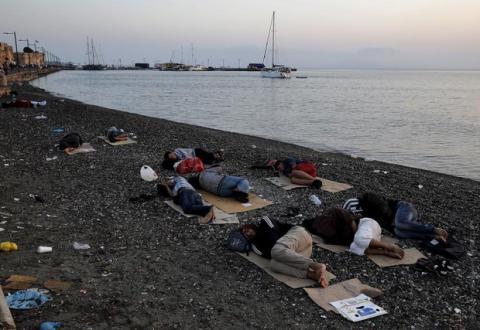 Потік біженців до Греції різко зменшився