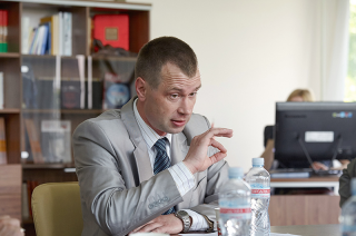 В Києві відбувся круглий стіл на тему "стратегічної (не)довіри" Китаю до США В Києві відбувся круглий стіл на тему "стратегічної (не)довіри" Китаю до США