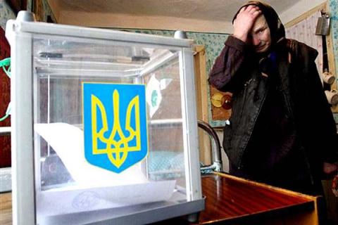 До Верховної Ради намагаються пройти безробітні До Верховної Ради намагаються пройти безробітні
