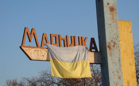 Черга на кількасот авто утворилася на КПВВ "Мар'їнка" Черга на кількасот авто утворилася на КПВВ "Мар'їнка"