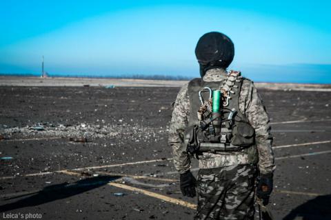Бійці АТО взяли у полон російських найманців Бійці АТО взяли у полон російських найманців