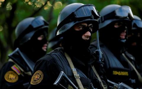 В Єревані відпустили всіх затриманих у справі про захоплення відділення поліції В Єревані відпустили всіх затриманих у справі про захоплення відділення поліції