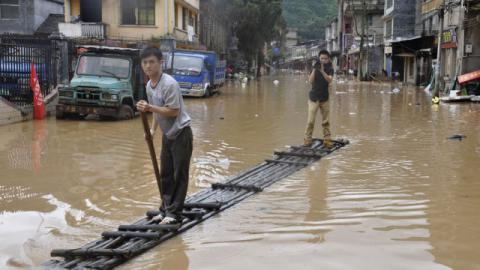 В Китаї злива вбила 7 осіб