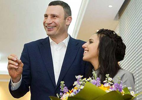 Кличко дуже радий, що одним почесним громадянином у Києві стало більше Кличко дуже радий, що одним почесним громадянином у Києві стало більше