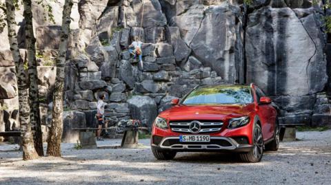 Mercedes-Benz представила новий позашляховик під назвою All-Terrain (ВІДЕО) Mercedes-Benz представила новий позашляховик під назвою All-Terrain (ВІДЕО)