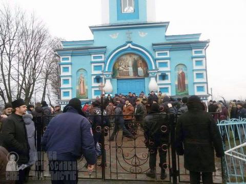 Віруючі побоюються узаконення церковного рейдерства (ВІДЕО) Віруючі побоюються узаконення церковного рейдерства (ВІДЕО)