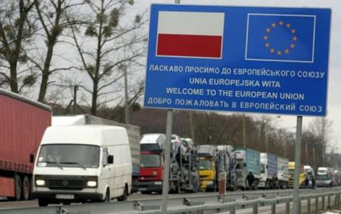У минулому році Польща видала українцям 930 тисяч різного роду віз У минулому році Польща видала українцям 930 тисяч різного роду віз