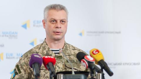 В зоні АТО поранено чотирьох українських військових В зоні АТО поранено чотирьох українських військових