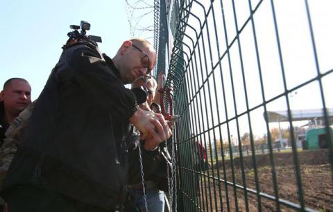 Зі "Стіною Яценюка "не все гладко, - НАБУ Зі "Стіною Яценюка "не все гладко, - НАБУ