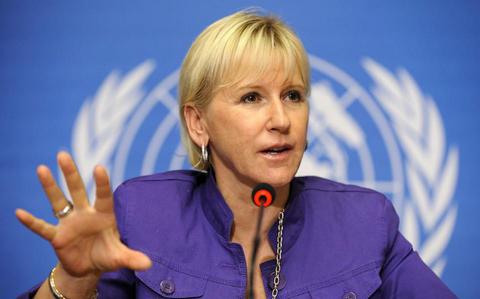 Європейський союз має запровадити санкції проти Росії за бомбардування в Сирії Європейський союз має запровадити санкції проти Росії за бомбардування в Сирії