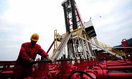 Україна скоротила видобуток нафти і газу Україна скоротила видобуток нафти і газу