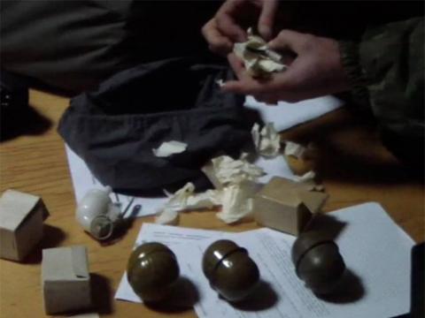 В Маріуполі чоловік збирався везти в Київ сумку із гранатами В Маріуполі чоловік збирався везти в Київ сумку із гранатами