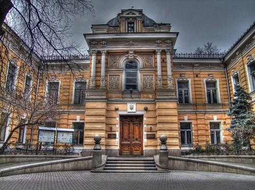 У спілки письменників намагаються відібрати офіс У спілки письменників намагаються відібрати офіс