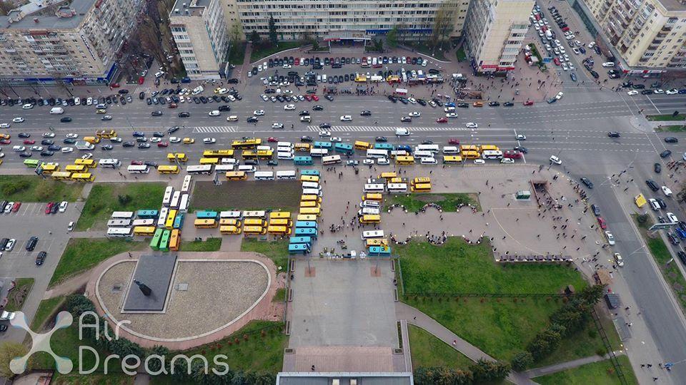 Журналісти  оцінили масштаб протестів водіїв маршруток в Києві (ФОТО)