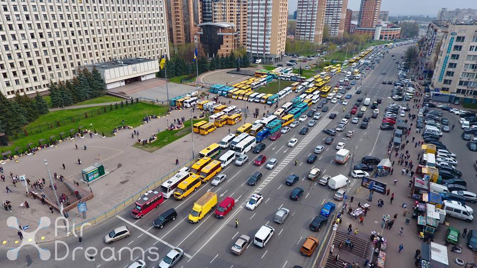 Журналісти  оцінили масштаб протестів водіїв маршруток в Києві (ФОТО)