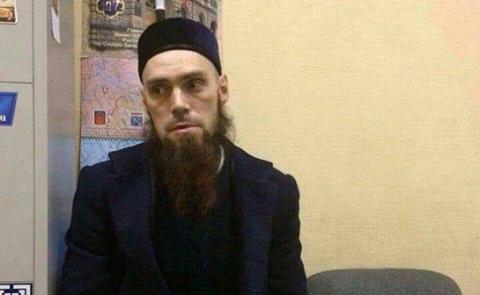 Підозрюваний у причетності до теракту в Петербурзі сам прийшов до поліції (ФОТО) Підозрюваний у причетності до теракту в Петербурзі сам прийшов до поліції (ФОТО)
