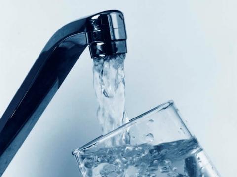 Населення Донбасу може залишитися без води: ситуація катастрофічна Населення Донбасу може залишитися без води: ситуація катастрофічна