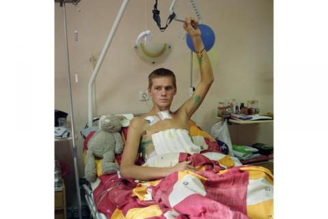 Фотограф зібрав 400 000 доларів для українських військових (ФОТО) Фотограф зібрав 400 000 доларів для українських військових (ФОТО)