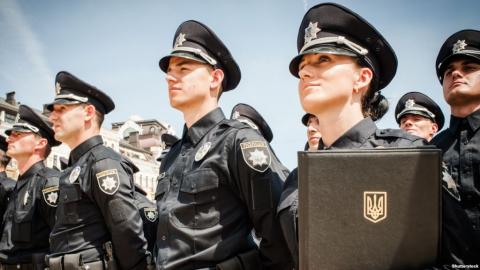В офісі «Черкасиобленерго» поліція затримала 30 осіб В офісі «Черкасиобленерго» поліція затримала 30 осіб