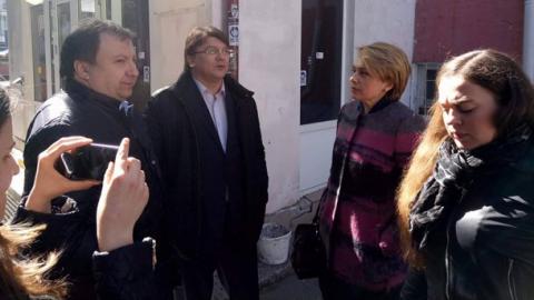 Рука руку миє. Нардепи готові взяти Мартиненка на поруки Рука руку миє. Нардепи готові взяти Мартиненка на поруки