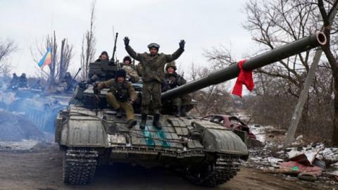 Керівництво бойовиків зганяє жителів окупаційних територій на збори Керівництво бойовиків зганяє жителів окупаційних територій на збори