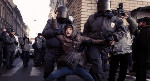 У Петербурзі затримали учасників опозиційної акції «Надоел»