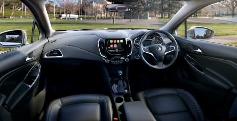 Компанія Holden показала оновлений седан Astra (ФОТО)