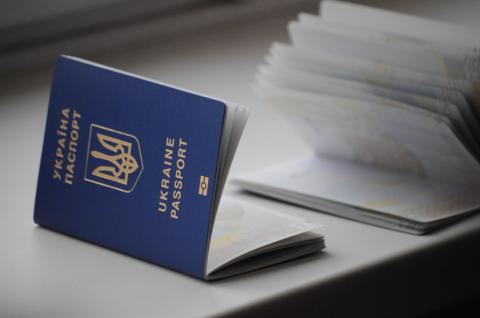 У "ЛДНР" різко зросла кількість охочих оформити український паспорт, - Тимчук