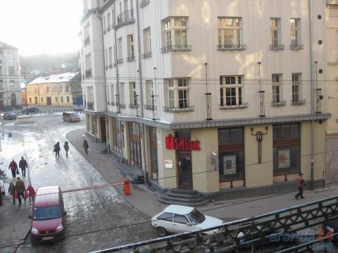 У центрі Львова нападники вчинили розбійний напад (ВІДЕО)