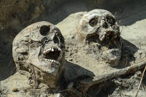 Жахлива знахідка: археологи виявили масове поховання російських солдат (ФОТО)