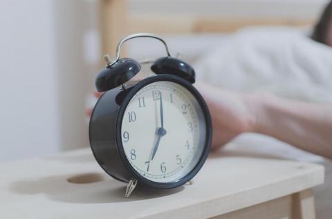 Вчені розповіли, чому старі люди страждають від безсоння