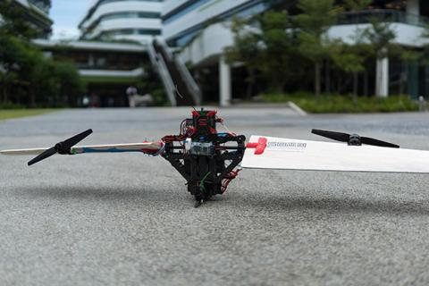 У Сингапурі створили незвичний дрон (ВІДЕО)
