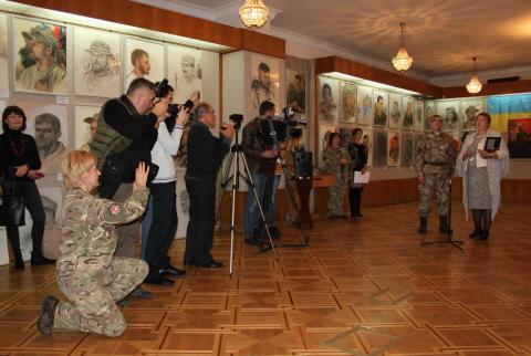 Пензлем і пером воює за Україну Сергій Пущенко – друг Художник (ФОТО) Пензлем і пером воює за Україну Сергій Пущенко – друг Художник (ФОТО)