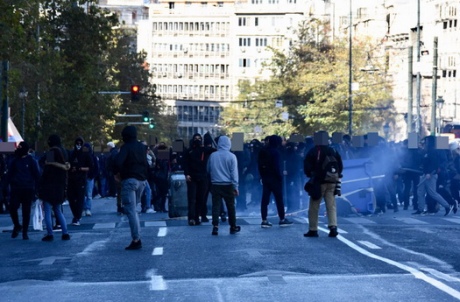 В Афінах поліція застосувала сльозогінний газ проти демонстрантів