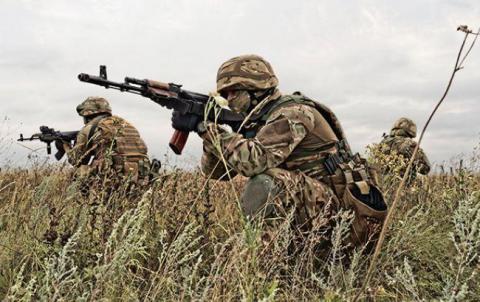 На Світлодарському напрямку українські військові відбили напад ДРГ бойовиків, - штаб