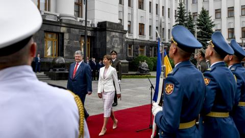 Порошенко зустрівся з президентом Естонії Порошенко зустрівся з президентом Естонії