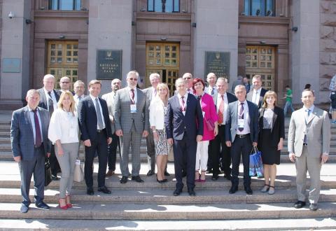 Регіональні закордонні торгово-промислові палати вирішили створити у Києві «Клуб партнерських палат» Регіональні закордонні торгово-промислові палати вирішили створити у Києві «Клуб партнерських палат»