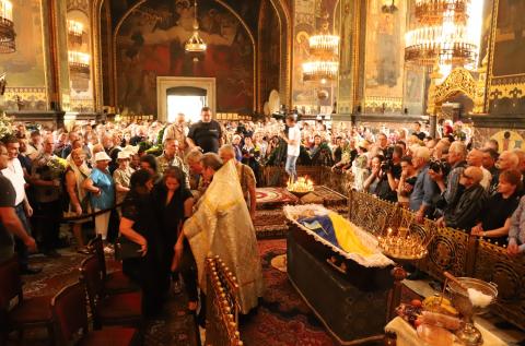 Україна попрощалася зі своїм Героєм – видатним громадським діячем Левком Лук’яненком (ФОТО) Україна попрощалася зі своїм Героєм – видатним громадським діячем Левком Лук’яненком (ФОТО)