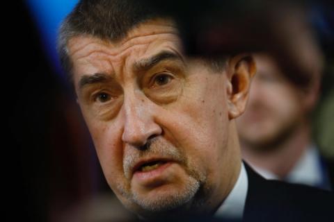 Прем’єр-міністр Чехії: Я ніколи не піду у відставку