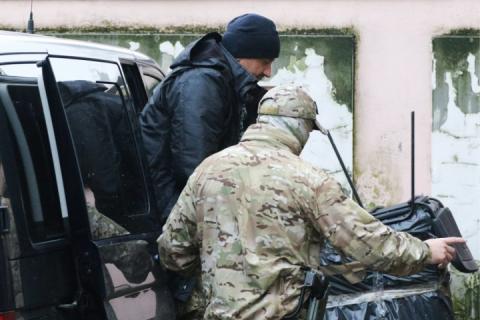 Російська ФСБ хоче продовжити арешт українських моряків до кінця квітня, – суд