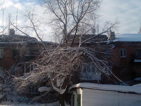 На окупованому Донбасі триває зимовий «дахопад»