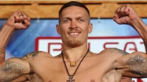 Боксер Олександр Усик переходить у суперважку вагу