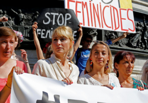 У Парижі сотні вийшли на мітинг проти смертельного насильства в сім'ї