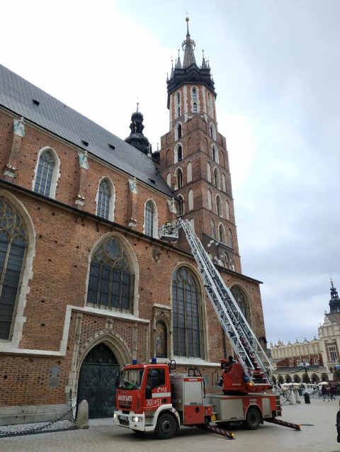Висунули звинувачення українцеві, чий дрон упав на відомий костел у Кракові
