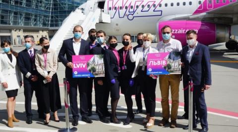 Wizz Air     , -  