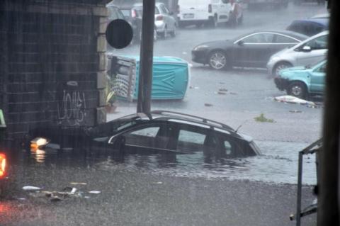 На Сицилії зросло число жертв негоди, зливи призвели до підтоплень